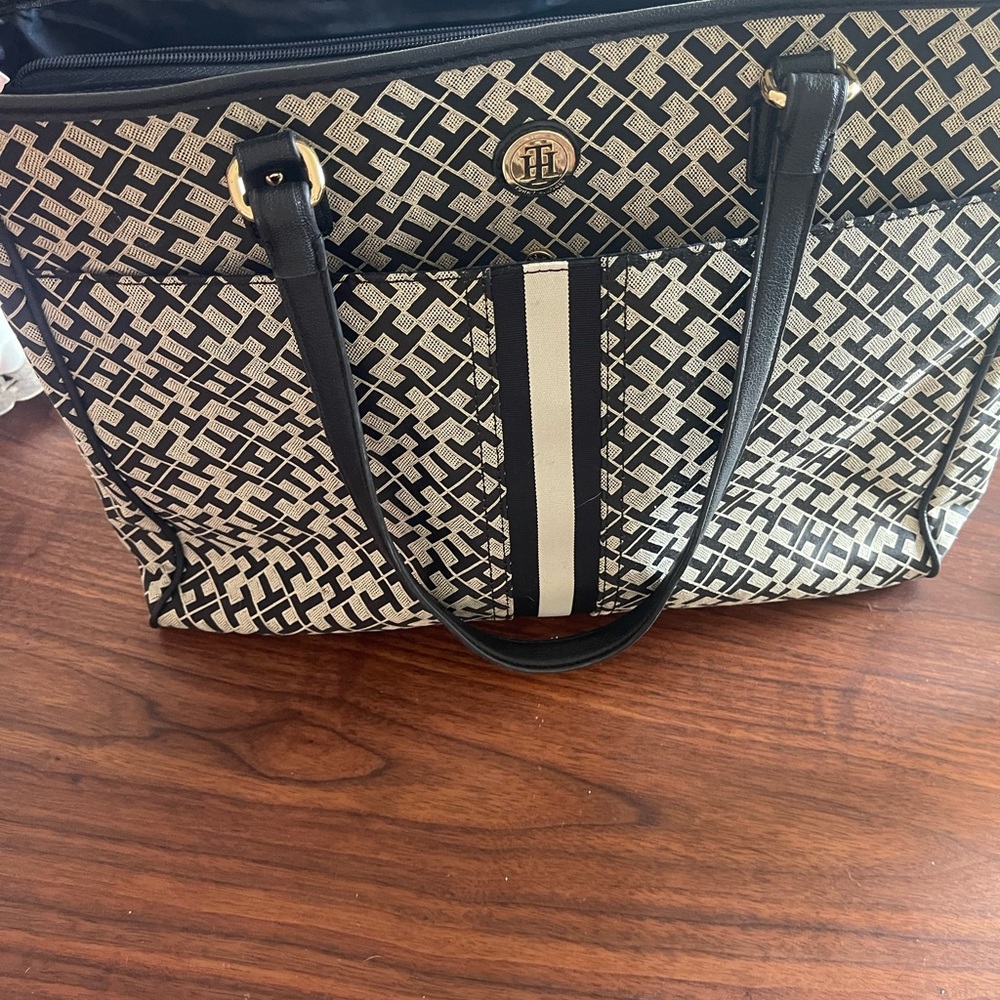Tommy Hilfiger Monogram Black and Cream Tote Womens logo designer
